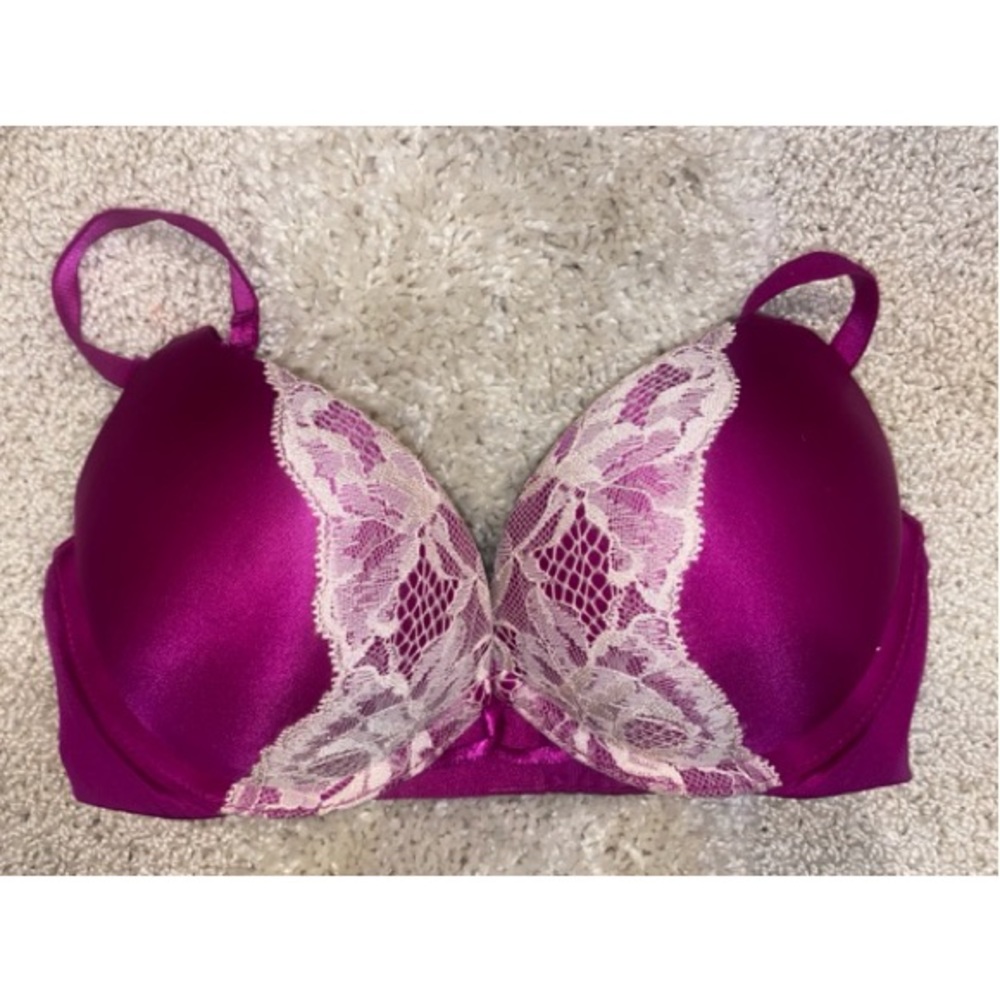 Victoria’ Secret Bombshell Plunge Bra 32B